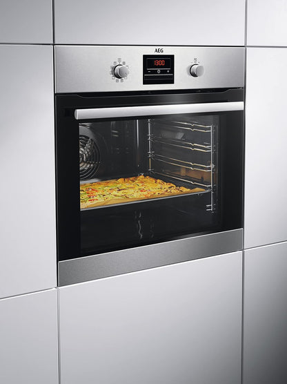 2026 AEG Einbaubackofen – Serie 5 Ringheißluft: Gleichmäßige Garergebnisse auf 3 Ebenen – Pyrolyse Selbstreinigung – 25 Automatikprogramme – LED-Touchdisplay – Schnellaufheizung – Schwarz – BPE53516AB