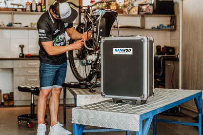 2026 KANWOD Werkzeugkoffer gefüllt 1500-teilig - Werkzeug Set in robustem Aluminiumkoffer - Werkzeugkasten mit Tragegriff und Rollen - komplettes Werkzeugset ideal für Garage, Haushalt, Hobby & KFZ