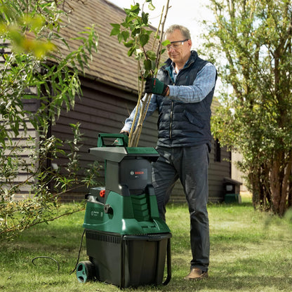 2026 Bosch Turbinenhäcksler AXT 25 TC (2.500 W; geeignet für Holz und harte Gartenabfälle; inklusive Gartenhandschuhe; integrierte Fangbox 53 l; in Karton) – Edition
