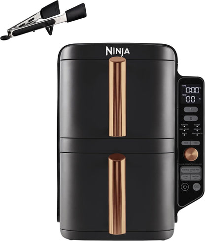2026 Ninja Double Stack XL Heißluftfritteuse, 2 vertikale Schubladen, 4 Kochstufen, 2 Einschübe, platzsparendes Design, 9,5 L Fassungsvermögen, 6 Funktionen, 8 Portionen, Zange, Schwarz/Kupfer SL400EUCP