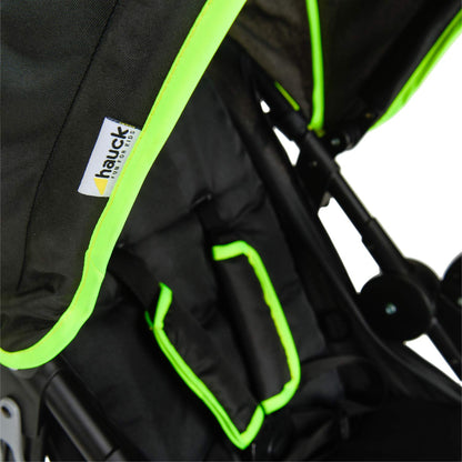 2026 hauck Kinderwagen Runner 2, Dreirad Buggy mit XL Lufträder für Kinder bis 22 kg, UV-Schutz 50+, Belüftungsfenster, Höhenverstellbar, Faltbar, XL Korb bis 3 kg, Liegefunktion (Black)