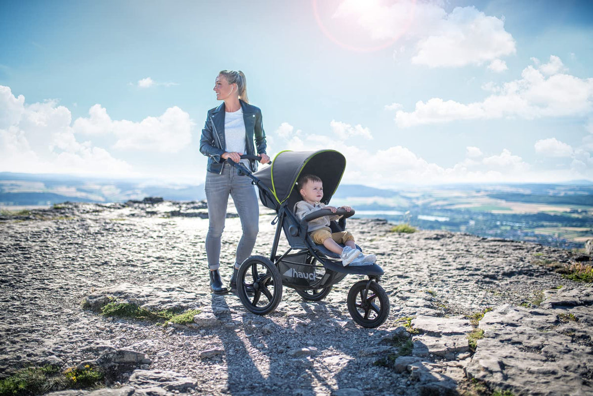 2026 hauck Kinderwagen Runner 2, Dreirad Buggy mit XL Lufträder für Kinder bis 22 kg, UV-Schutz 50+, Belüftungsfenster, Höhenverstellbar, Faltbar, XL Korb bis 3 kg, Liegefunktion (Black)