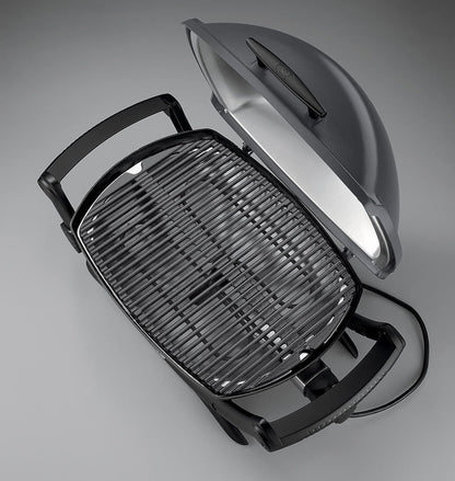 2026 Weber Q2400 Elekrogrill mit Seitentischen, 54 x 39cm Grillfäche, portable, 2-geteilter porzellanemaillierter Guss-Grillrost, Aluminiumguss Deckel & Gehäuse - Dark Grey (55020079)