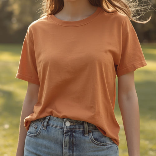 Damen Basic T-Shirt mit Rundhalsausschnitt in Camel