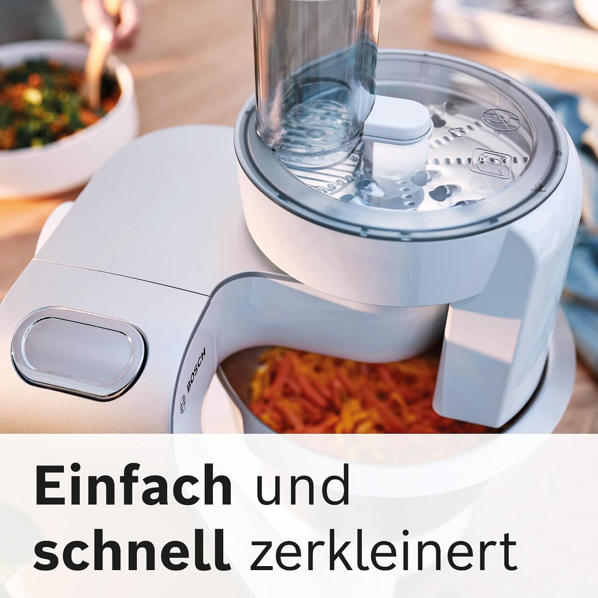 2026 Bosch Küchenmaschine Serie 4, Edelstahl-Schüssel 3,9 L, Knethaken, Schlag- und Rührbesen Edelstahl spülmaschinenfest, Mixer 1,25 L, Durchlaufschnitzler, 3 Scheiben, 1000 W, Weiß, MUM58W20