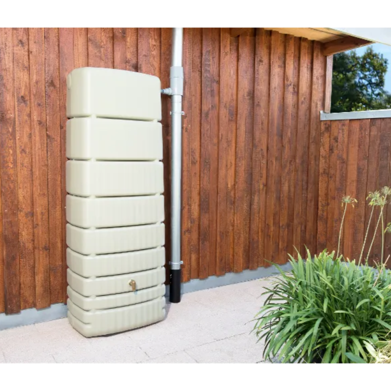 2026 4rain Regentonne »SLIM«, 650 Liter Volumen, inklusive Auslaufhahn und Windsicherung