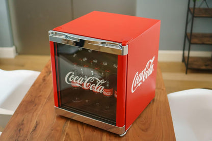 2026 °CUBES Flaschenkühlschrank Coca-Cola Classic/ 51 cm Höhe / 98 kWh/Jahr / 48 L Kühlteil
