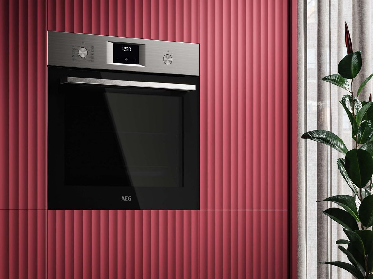2026 AEG Einbaubackofen – Serie 5 Ringheißluft: Gleichmäßige Garergebnisse auf 3 Ebenen – Pyrolyse Selbstreinigung – 25 Automatikprogramme – LED-Touchdisplay – Schnellaufheizung – Schwarz – BPE53516AB